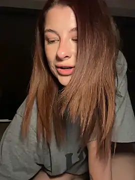 Mia-Minou online show from 06/12/26, 10:51