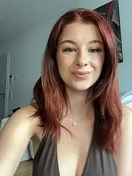 Snapshot of Mia-Minou chatting on 07/09/26, 07:20 Mia-Minou online show from 07/09/26, 07:20