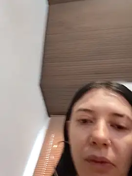 Snapshot of Isabella_21x chatting on 11/24/25, 02:28 Isabella 21x online show from 11/24/25, 02:28