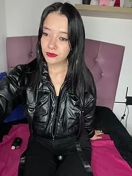 Snapshot of Isabella_21x chatting on 03/08/25, 12:41 Isabella 21x online show from 03/08/25, 12:41