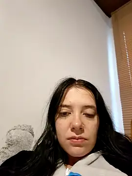 Isabella 21x online show from 02/05/26, 11:50