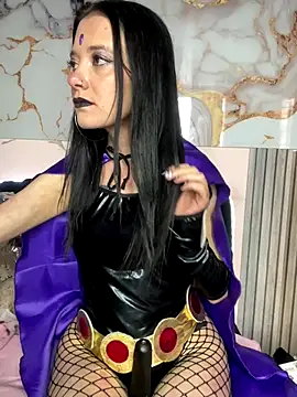 Snapshot of Isabella_21x chatting on 10/31/25, 01:19 Isabella 21x online show from 10/31/25, 01:19