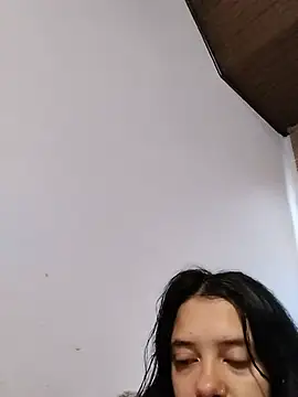 Snapshot of Isabella_21x chatting on 05/30/26, 12:00 Isabella 21x online show from 05/30/26, 12:00