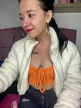 Snapshot of Isabella_21x chatting on 03/14/25, 03:25 Isabella 21x online show from 03/14/25, 03:25