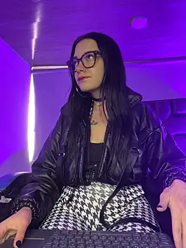Snapshot of Isabella_21x chatting on 06/19/26, 12:44 Isabella 21x online show from 06/19/26, 12:44