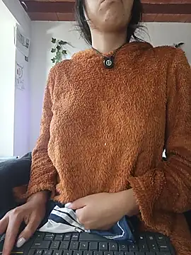 Snapshot of sophie_north chatting on 07/18/26, 07:44 sophie north online show from 07/18/26, 07:44