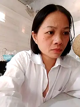 Snapshot of Aninyin22 chatting on 03/22/25, 09:34 Aninyin22 online show from 03/22/25, 09:34
