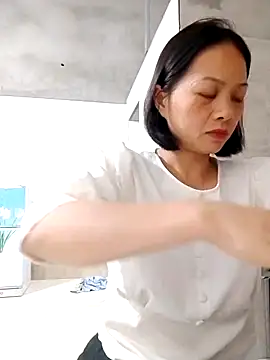 Aninyin22 online show from 11/11/25, 07:03