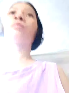 Snapshot of Aninyin22 chatting on 09/13/25, 12:43 Aninyin22 online show from 09/13/25, 12:43