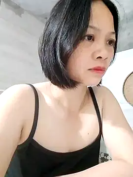 Snapshot of Aninyin22 chatting on 10/13/25, 10:43 Aninyin22 online show from 10/13/25, 10:43