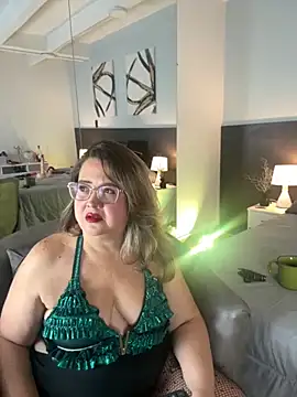 Snapshot of MartinaCaycedo chatting on 09/19/25, 09:13 MartinaCaycedo online show from 09/19/25, 09:13