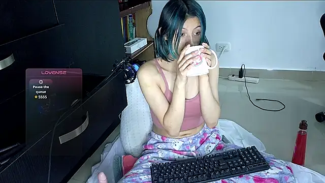 Camila---torres online show from 10/04/25, 02:24