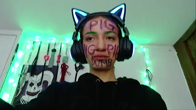 Eloise-brown online show from 03/14/25, 11:32