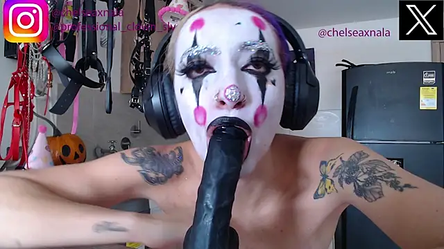 Eloise-brown online show from 10/13/25, 06:42