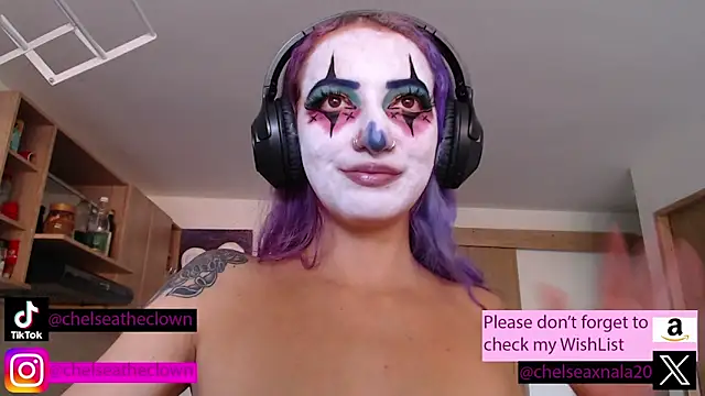 Eloise-brown online show from 10/27/25, 08:32