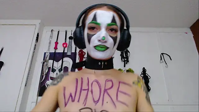 Eloise-brown online show from 02/25/25, 11:26