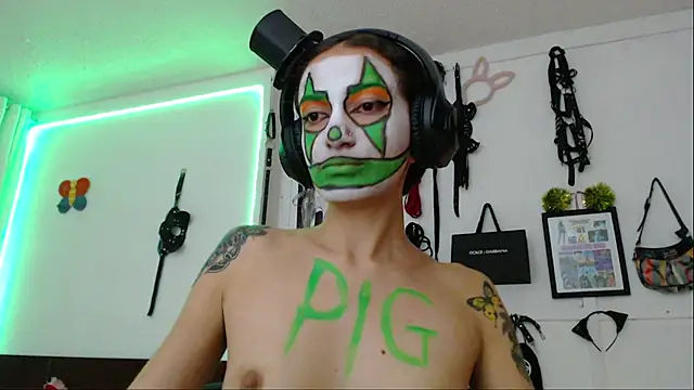 Eloise-brown online show from 02/01/25, 03:19