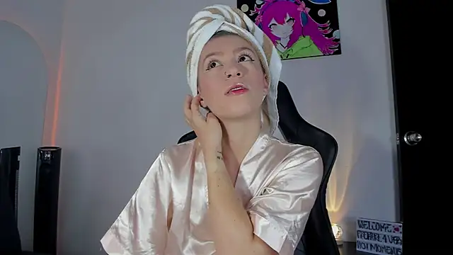 roxanne jones1 online show from 05/26/26, 06:39