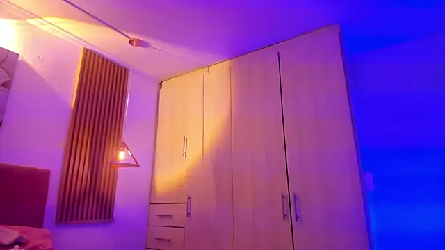 mia nevaeh online show from 02/12/26, 07:46