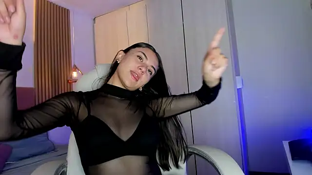 mia nevaeh online show from 06/24/26, 08:28