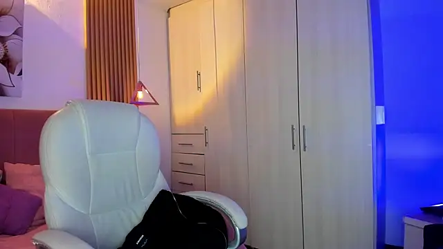 mia nevaeh online show from 01/09/26, 08:38