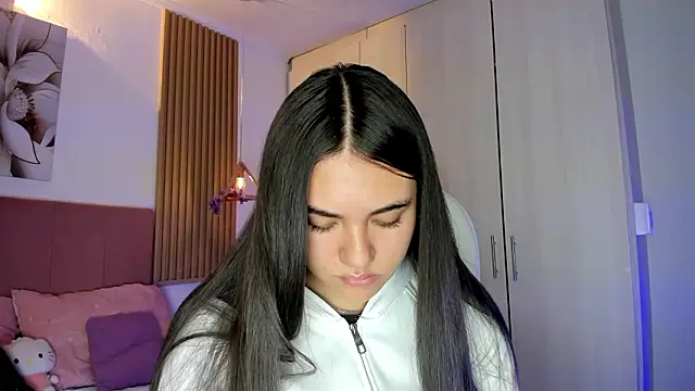 mia nevaeh online show from 03/24/26, 08:31