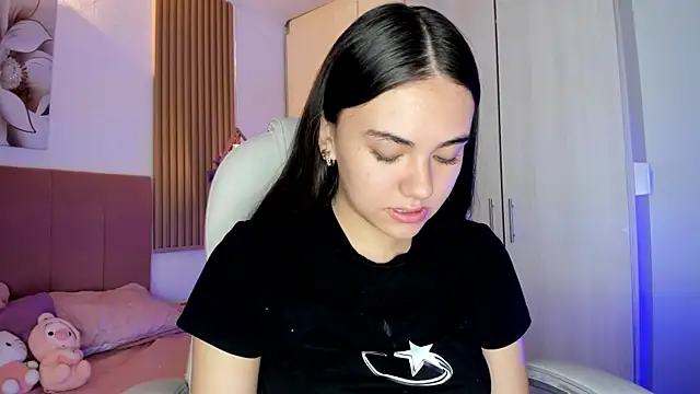 mia nevaeh online show from 04/01/26, 05:32