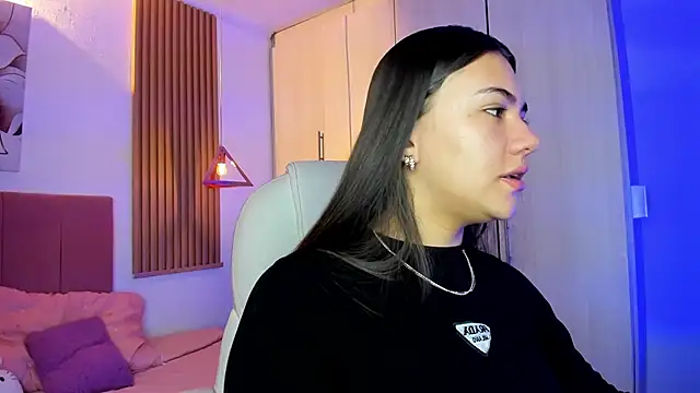 mia nevaeh online show from 01/15/26, 08:34