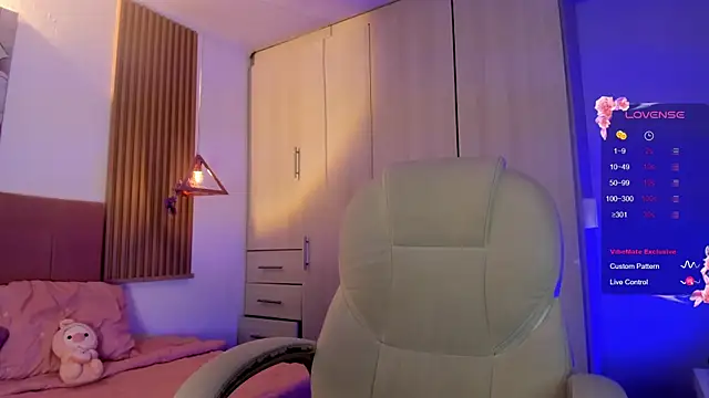 mia nevaeh online show from 04/11/26, 08:12