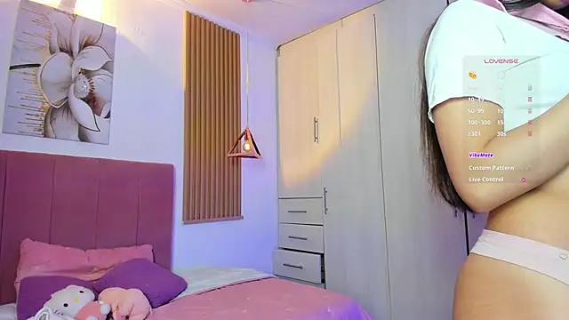 mia nevaeh online show from 09/26/25, 08:27