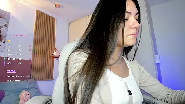 Snapshot of mia_nevaeh chatting on 05/12/26, 09:32 mia nevaeh online show from 05/12/26, 09:32