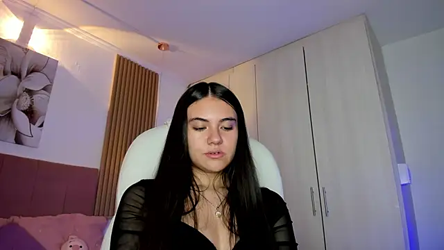 mia nevaeh online show from 04/13/26, 08:13