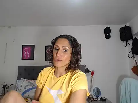 Corina hot online show from 12/02/25, 10:22