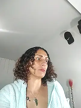 Corina hot online show from 03/21/25, 08:08