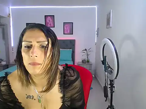 Corina hot online show from 05/30/26, 08:47