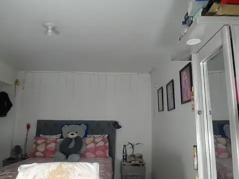 Corina hot online show from 10/09/25, 08:53