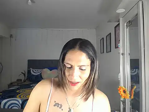 Corina hot online show from 05/06/26, 11:31