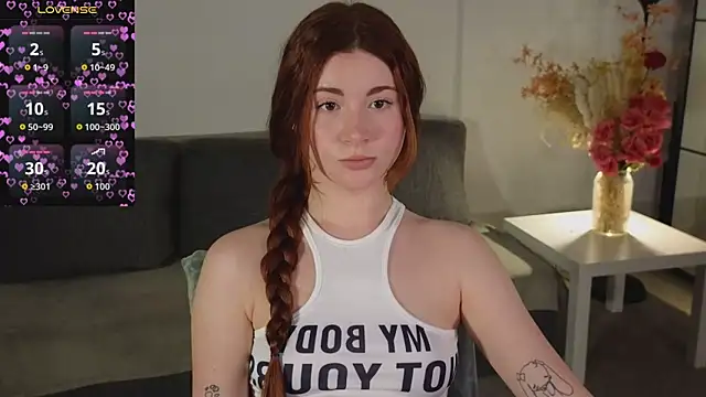 Snapshot of Freckle_Diyana chatting on 12/04/25, 09:58 Freckle Diyana online show from 12/04/25, 09:58