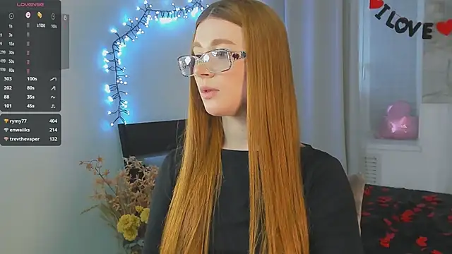 Snapshot of Freckle_Diyana chatting on 02/16/25, 02:20 Freckle Diyana online show from 02/16/25, 02:20