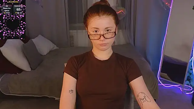 Freckle Diyana online show from 02/22/26, 09:38