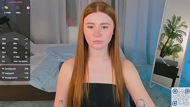 Snapshot of Freckle_Diyana chatting on 03/21/25, 12:40 Freckle Diyana online show from 03/21/25, 12:40