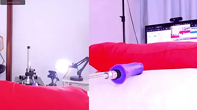 Saskia  Summer online show from 03/09/25, 01:15