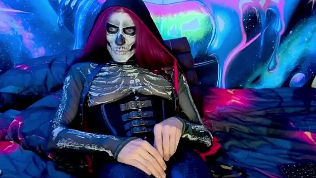 LuvNuk online show from 11/01/25, 04:52