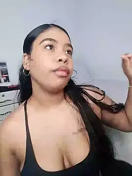 Snapshot of Fanny_Klean chatting on 02/13/25, 06:20 Fanny Klean online show from 02/13/25, 06:20