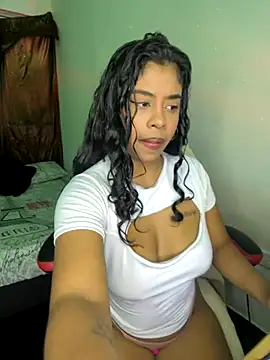 Snapshot of Fanny_Klean chatting on 09/24/25, 06:20 Fanny Klean online show from 09/24/25, 06:20