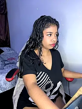 Snapshot of Fanny_Klean chatting on 09/10/25, 06:45 Fanny Klean online show from 09/10/25, 06:45
