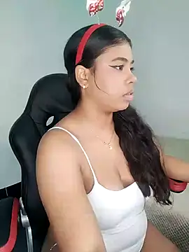 Snapshot of Fanny_Klean chatting on 12/20/24, 05:57 Fanny Klean online show from 12/20/24, 05:57