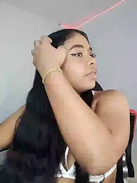 Snapshot of Fanny_Klean chatting on 02/14/25, 01:40 Fanny Klean online show from 02/14/25, 01:40