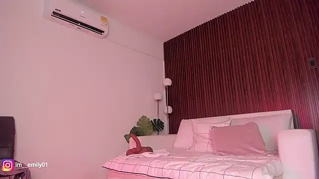 molly cams8 online show from 04/12/26, 10:02