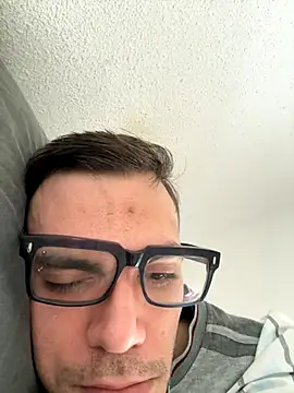 Snapshot of sperakevin98 chatting on 11/05/25, 02:09 sperakevin98 online show from 11/05/25, 02:09